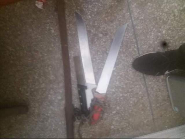 اعتقال ثلاثة أشخاص بسلا قاموا باعتراض سبيل المواطنين و ترويعهم باستعمال الأسلحة البيضاء