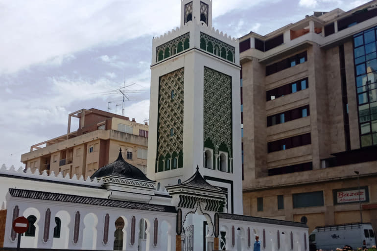 السلطات الإسبانية تغلق ثالث مسجد بسبتة السليبة بسبب كورونا
