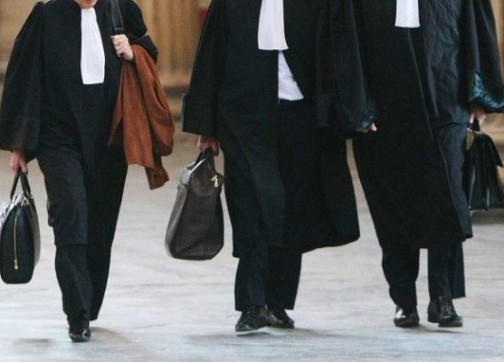 المحامون يواجهون مصاعب تنظيم انتخابات في الجائحة