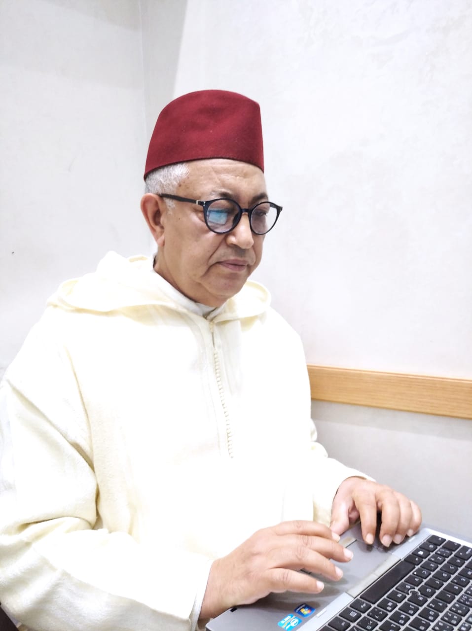 افتتاحية مجلة 24: نحن بحاجة لجرعة جديدة من الديمقراطية