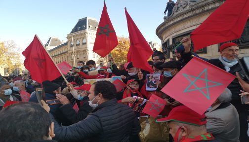 الصحراء.. الجالية المغربية تتظاهر في باريس دعما للتدخل المغربي بالكركرات