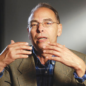 عاجل.. اعتقال المؤرخ والحقوقي المعطي منجب