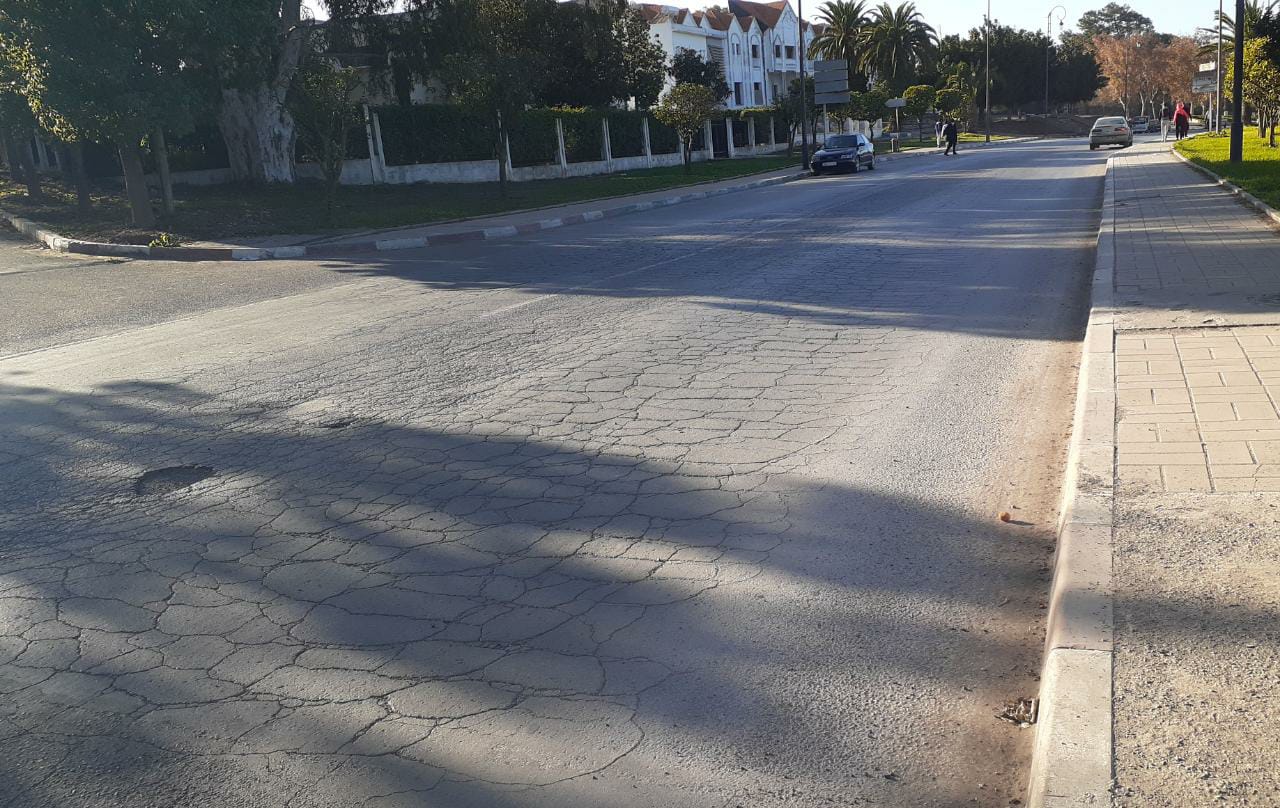 بنسليمان : مقطع طرقي بشارع الجيش الملكي في وضعية مزرية