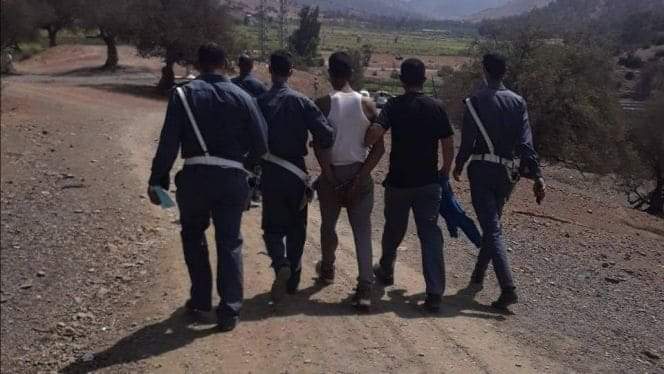 توقيف شخص مبحوث عنه من طرف المواطنين ببيوكرى