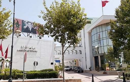 جماعة تطوان تعقد اجتماعا استثنائيا لفرق الأغلبية بالمجلس لتدارس الوضع الذي آل إليه قطاع النظافة