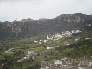 أشغال الشركة الخاصة بتهييئ طريق الحزام الأخضر تتسبب في قطع طريق سمسة