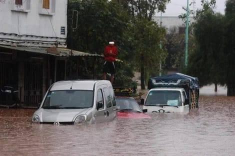 أمطار قوية تغرق مدينة الدار البيضاء الكبرى