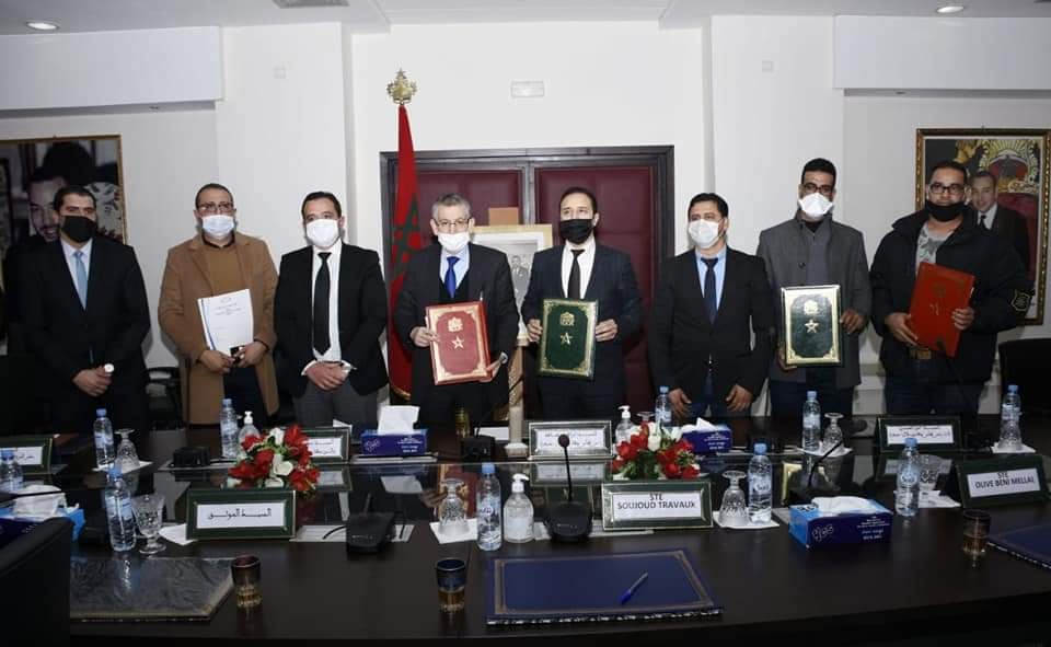 توقيع عقدين للاستثمار بقطب الصناعات الغدائية