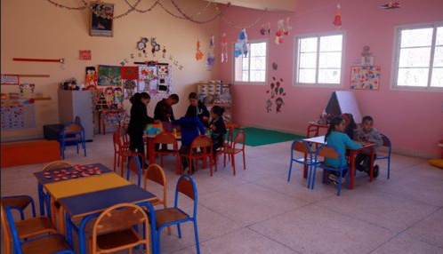 الفقيه بن صالح : تجهيز 74 حجرة للتعليم الأولي وتسليم حافلتين للنقل المدرسي