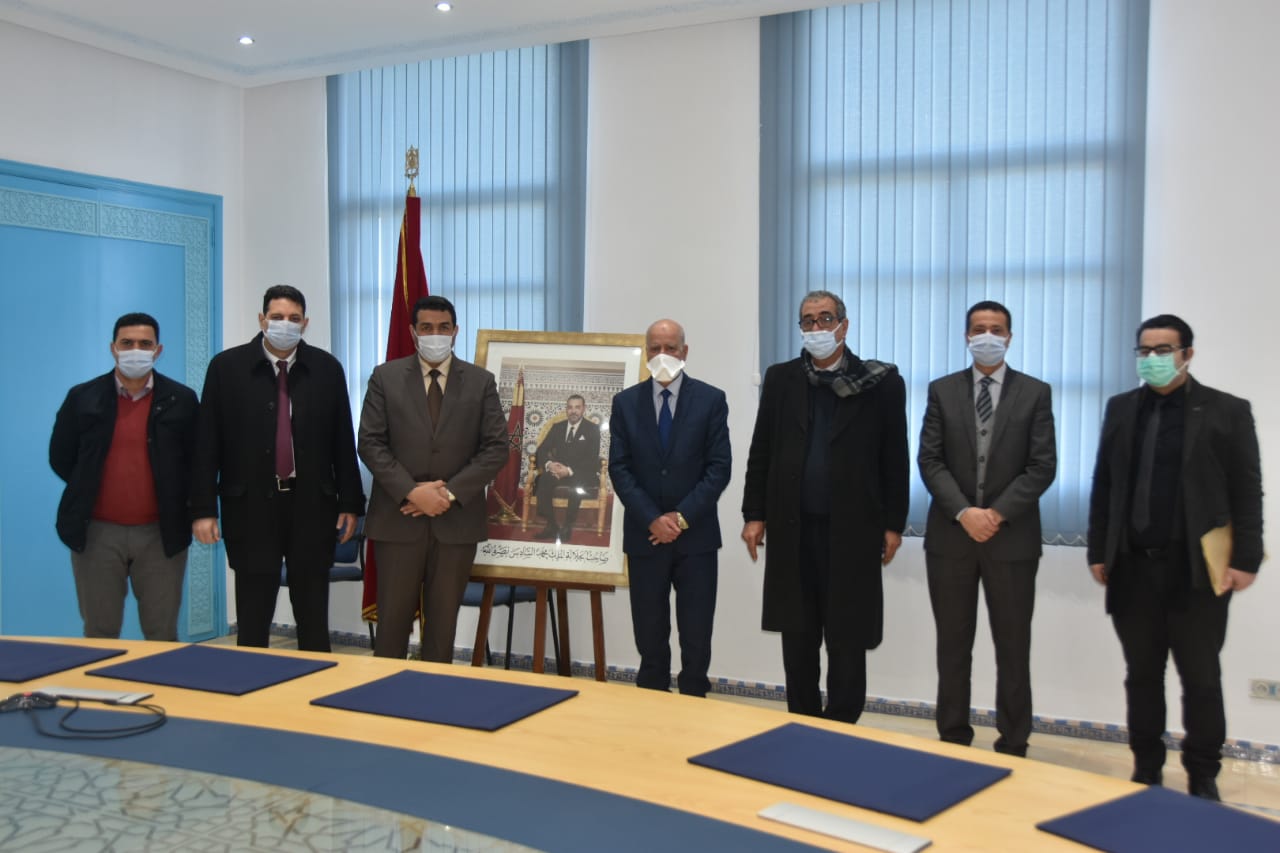 عامل إقليم المضيق يشيد بخدمات المدير الإقليمي للتربية الوطنية قبل إحالته على التقاعد