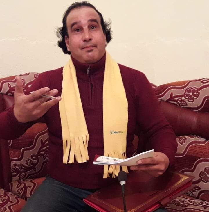 قرنفلات سيدةٍ و ديارْ