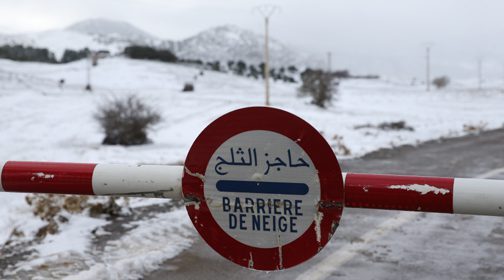 بني ملال: قطع عدد من المحاور الطرقية جراء التساقطات الثلجية الأخيرة