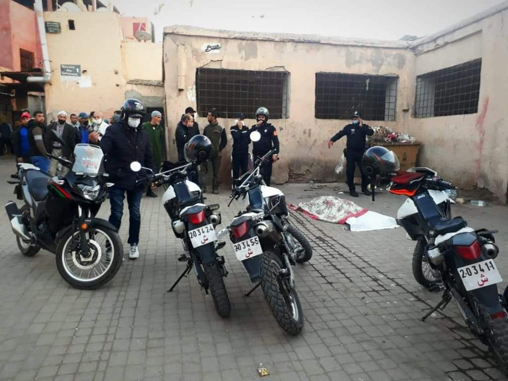طعنات غادرة تنهي حياة شخص على يد صديقه بمراكش