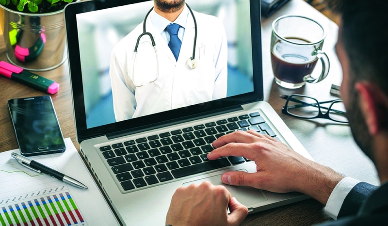 الحكومة تقر شروطا جديدة للترخيص بممارسة الطب عن بعد