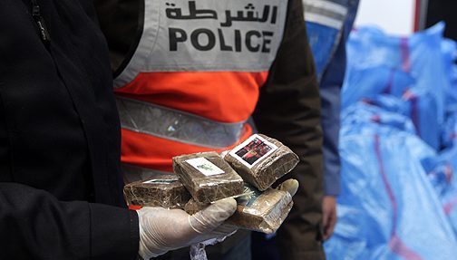 طنجة…إحباط محاولة للتهريب الدولي للمخدرات، وحجز 680 كيلوغراما من مخدر الشيرا