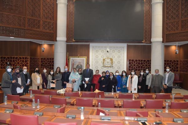 أعضاء “المناصفة دابا” يعقدون يعقدون لقاء مع المسؤولين