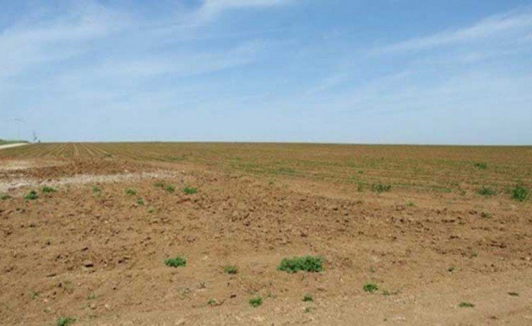 ساكنة الجماعة القروية أولاد عزوز بإقليم خريبكة يحتجون ضد المرسوم الوزاري 2.19.973