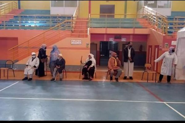 بيوكرى .. غياب الولوجيات بالقاعة المغطاة المحتضنة لعملية التلقيح يضاعف معاناة العجزة