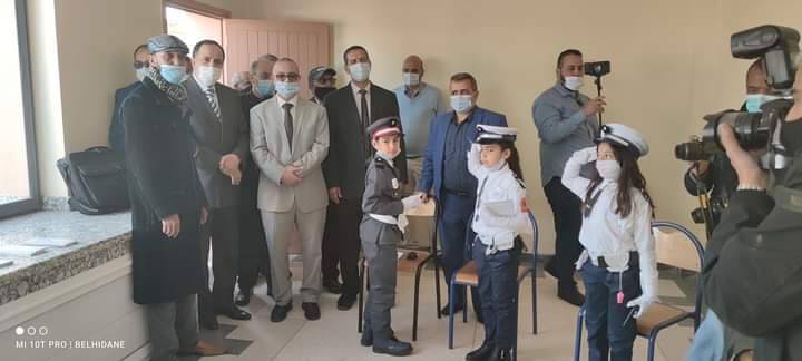 عامل اقليم تيزنيت يقوم بزيارة عددة مرافق