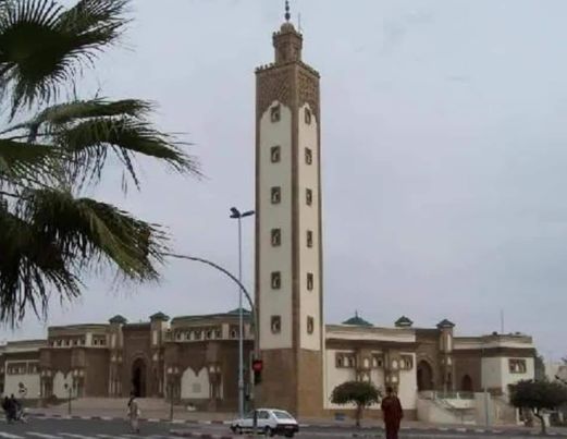 مستشارة جماعية بأكادير:”صوت آذان المساجد “مرضنا”…الدين رحمة وليس إزعاج”