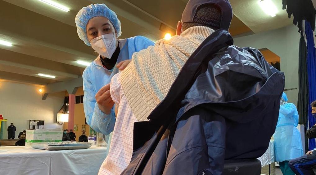 توسيع الاستفادة من عملية التلقيح الوطنية لتشمل الفئات العمرية 65 سنة فما فوق