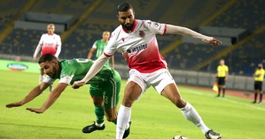 الكاف ينذر الوداد بشأن ملعب مباراة كايزر تشيفز