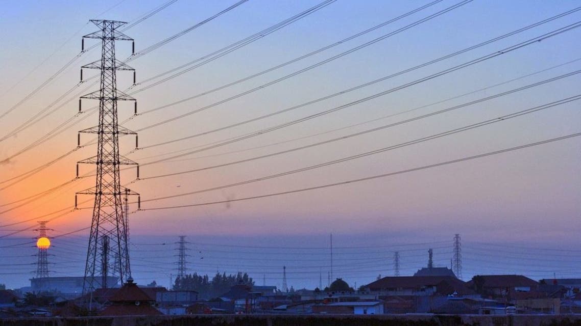 ساكنة إقليم طاطا تستنكر رداءة خدمات شركة إنوي وأرونج بعد إنقطاع خطوط الهاتف النقال