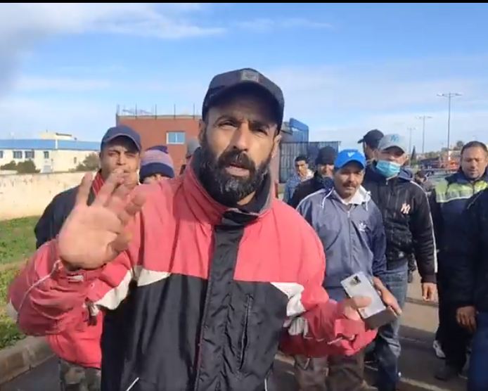 سطات: عمال شركة “BETON ENGINERING” في مسيرة احتجاجية للمطالبة بتسوية وضعيتهم