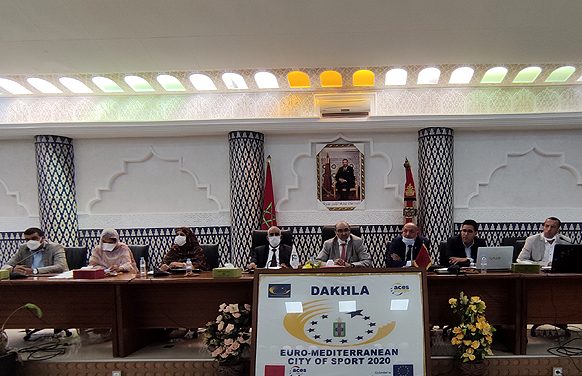 مجلس جماعة الداخلة يصادق على اتفاقيتين لإنجاز الميثاق المعماري والنهوض بالجانب البيئي للمدينة