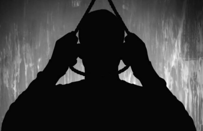 العثور على جثة شخص معلقة بحبل على شجرة يستنفر السلطات الأمنية بمكناس