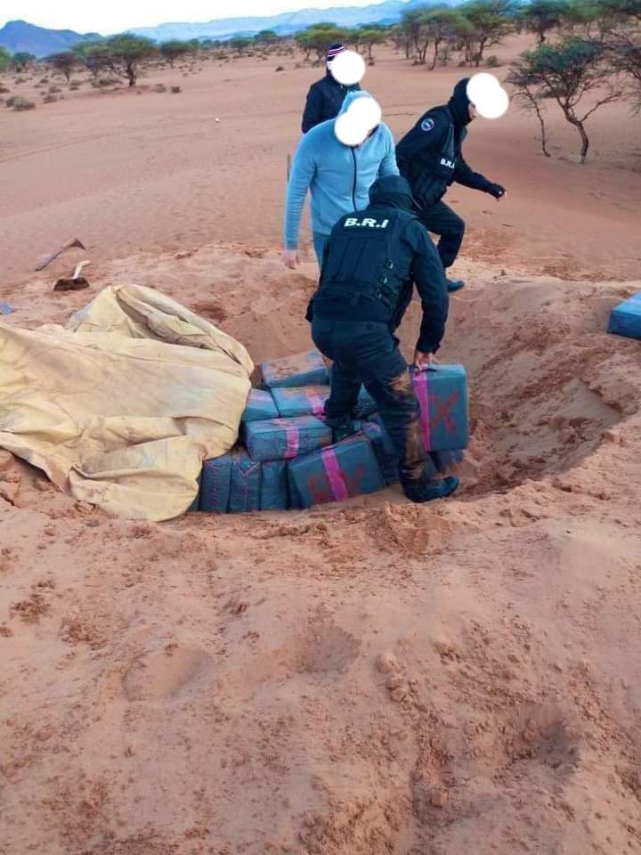 كلميم …. حجز تسعة أطنان و177 كيلوغرام من مخدر الشيرا في عملية نوعية لمكافحة جرائم التهريب الدولي للمخدرات والمؤثرات العقلية