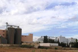 سطات..جمعيات مدنية توقع على عريضة للدفع بعجلة الاقتصاد و رفع الحصار على الاستثمار الصناعي