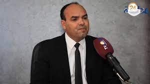 بالفيديو..أستاذ جامعي يعري جنرالات الجزائر ويفضحهم أمام العالم