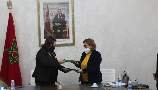 اللجنة الجهوية لحقوق الإنسان وجامعة الحسن الأول بسطات تعززان تعاونهما لترسيخ ثقافة حقوق الإنسان