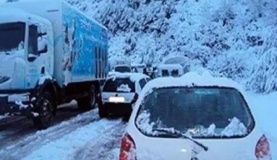 نشرة خاصة.. أمطار ورياح قوية مع تساقطات ثلجية هامة بعدد من أقاليم المملكة