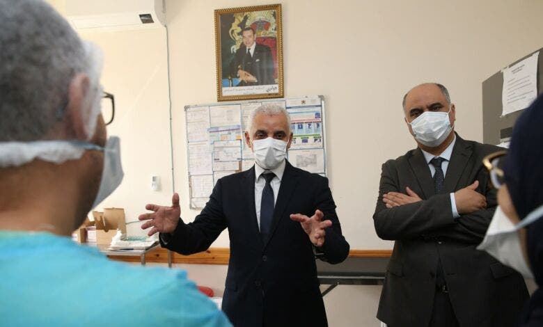 الداخلة.. وزير الصحة يزور مركزين للتلقيح ضد “كوفيد-19”