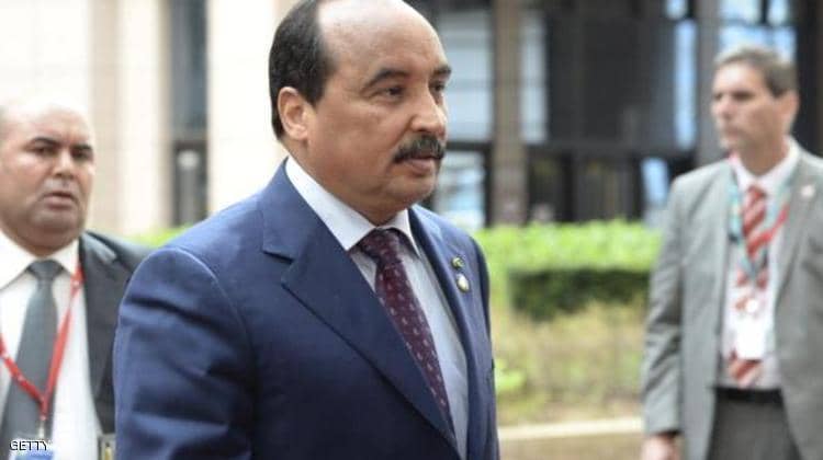 التحقيق مع الرئيس الموريتاني السابق و13 من معاونيه في تهم”الفساد وغسيل الأموال”