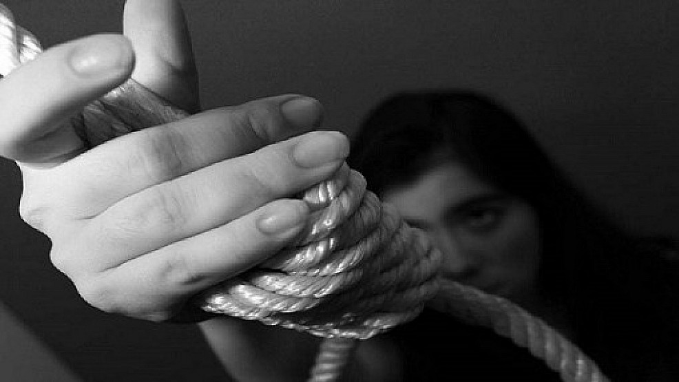 خمسينية تضع حدا لحياتها شنقا بغرفة نومها بالقصر الكبير