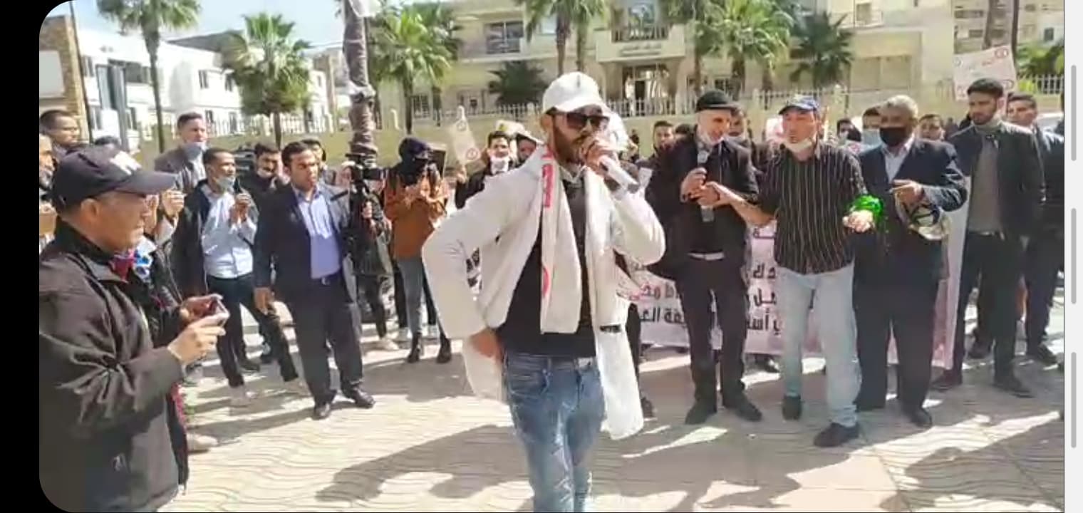 سطات.. الأساتذة المتعاقدون يواصلون التصعيد
