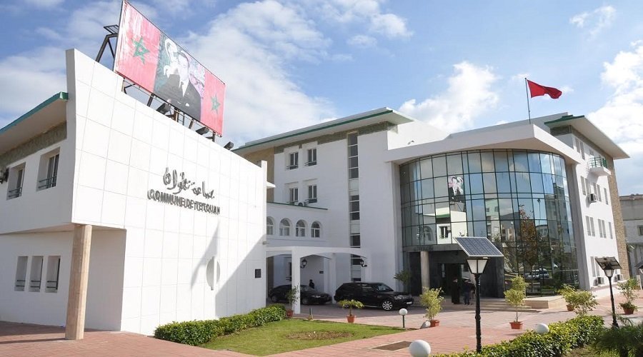 مواطنون بتطوان يحتجون ضد تفويت منزلين بطابولة لأحد النقابيين