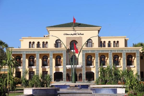 عمالة إقليم سطات..ضعف الحكامة و تغييب الانفتاح على المجتمع المدني يشجع تنمية الترقيع و العشوائية