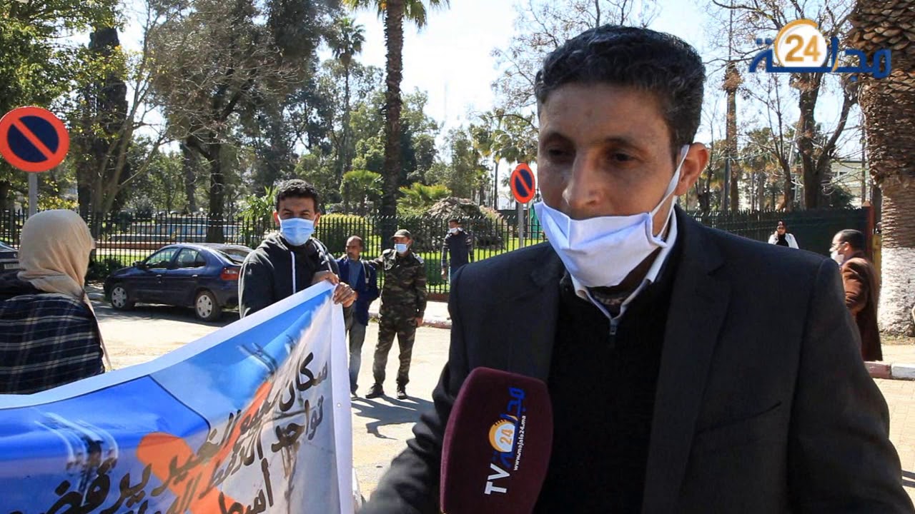 فيديو|احتجاج ضد لاقط هوائي أمام عمالة سطات