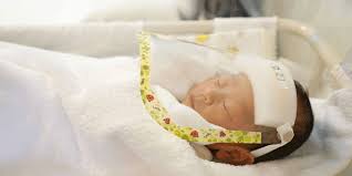 أمريكا تشهد ولادة أول طفلة تحمل أجساما مضادة لكورونا