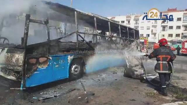 فيديو|اندلاع حريق بحافلة لنقل الركاب بالمحطة الطرقية بسطات