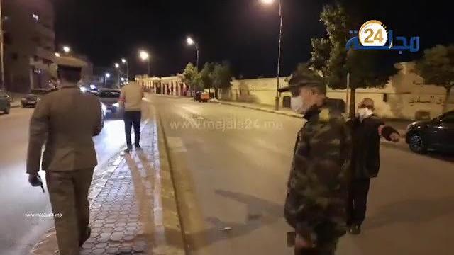 فيديو|القائد علال رفقة أعوانه يسهر على توقيف مخالفي الطوارئ بسطات