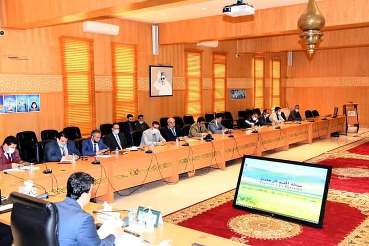 عامل اقليم الرحامنة يترأس لقاءا تواصليا لتدارس الإستعدادات الإستباقية لتتبع حالة التموين والأسعار بمناسبة شهر رمضان