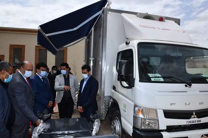 المجمع الشريف للفوسفاط موقع الكنتور، يعزز القطاع الصحي بوحدة متنقلة ويوقع اتفاقية شراكة