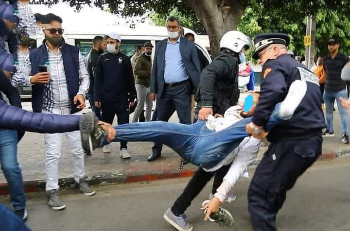 الاعتقال يقود الأساتذة المتعاقدين إلى مواصلة التصعيد