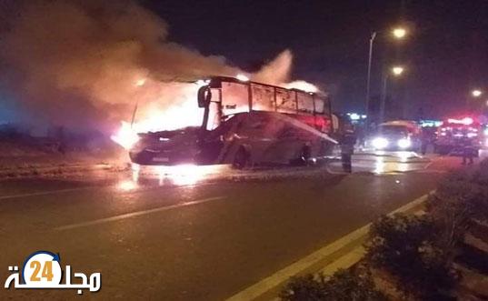 إنزكان.. النيران تلتهم حافلتين للنقل السياحي