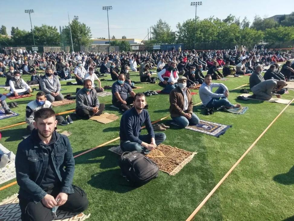 إسبانيا تسمح للمسلمين بأداء صلاة العيد في الهواء الطلق